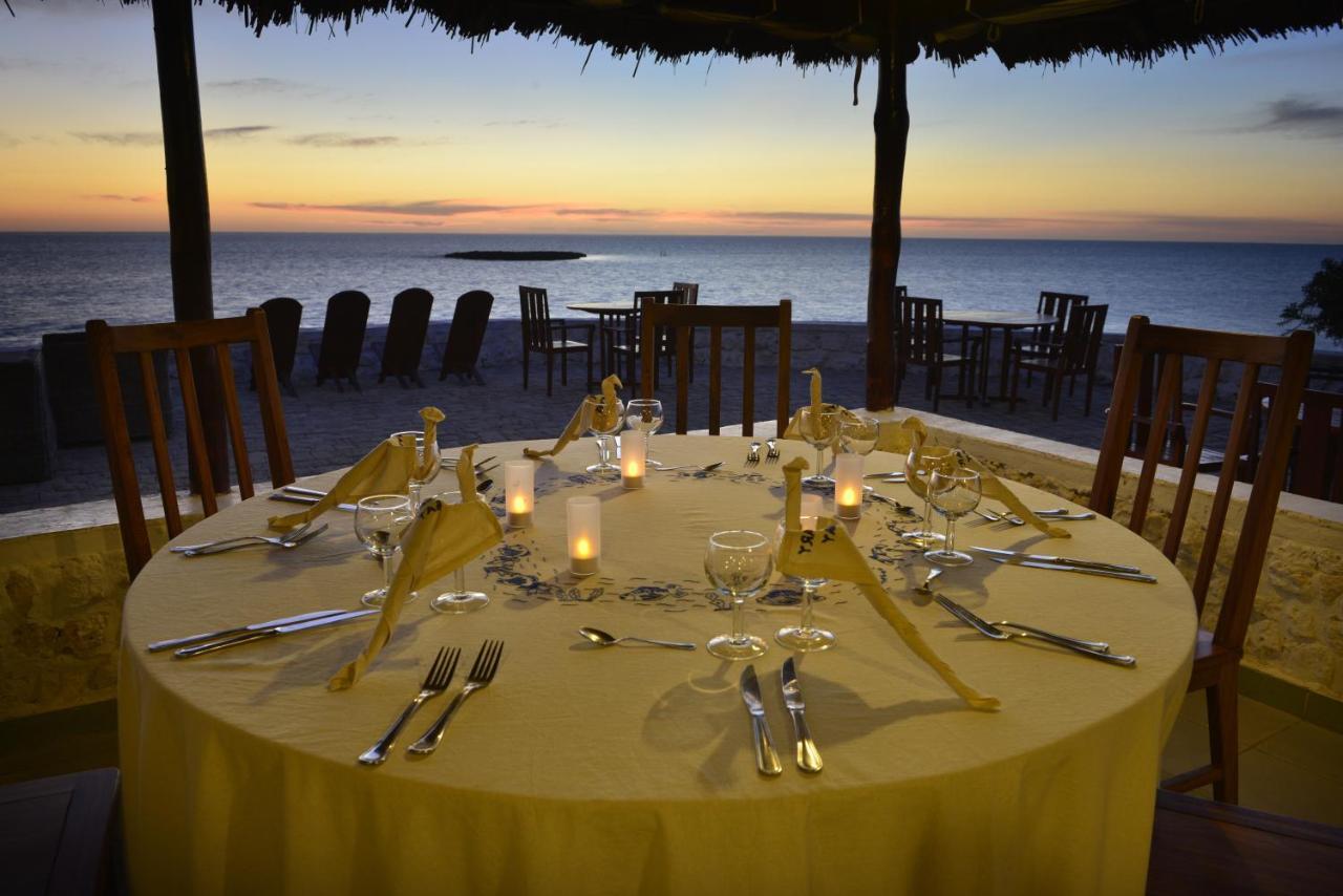 Salary Bay Hotel Tsifota Buitenkant foto